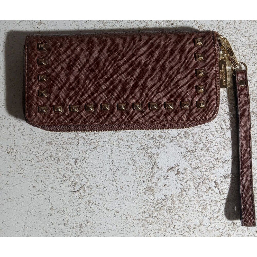 Realtree Studded Crosshatch Flat Wallet